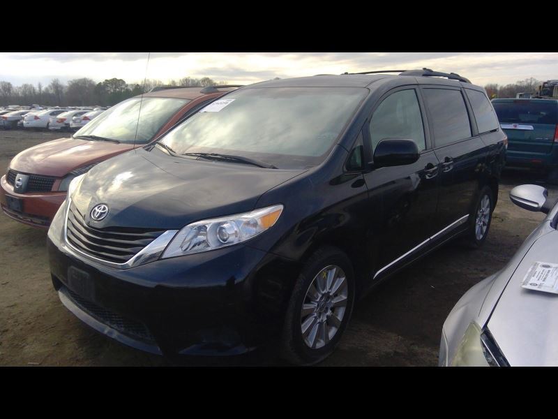 Chassis ECM Network Gateway Right Hand Dash Fits 11-14 SIENNA 1058839