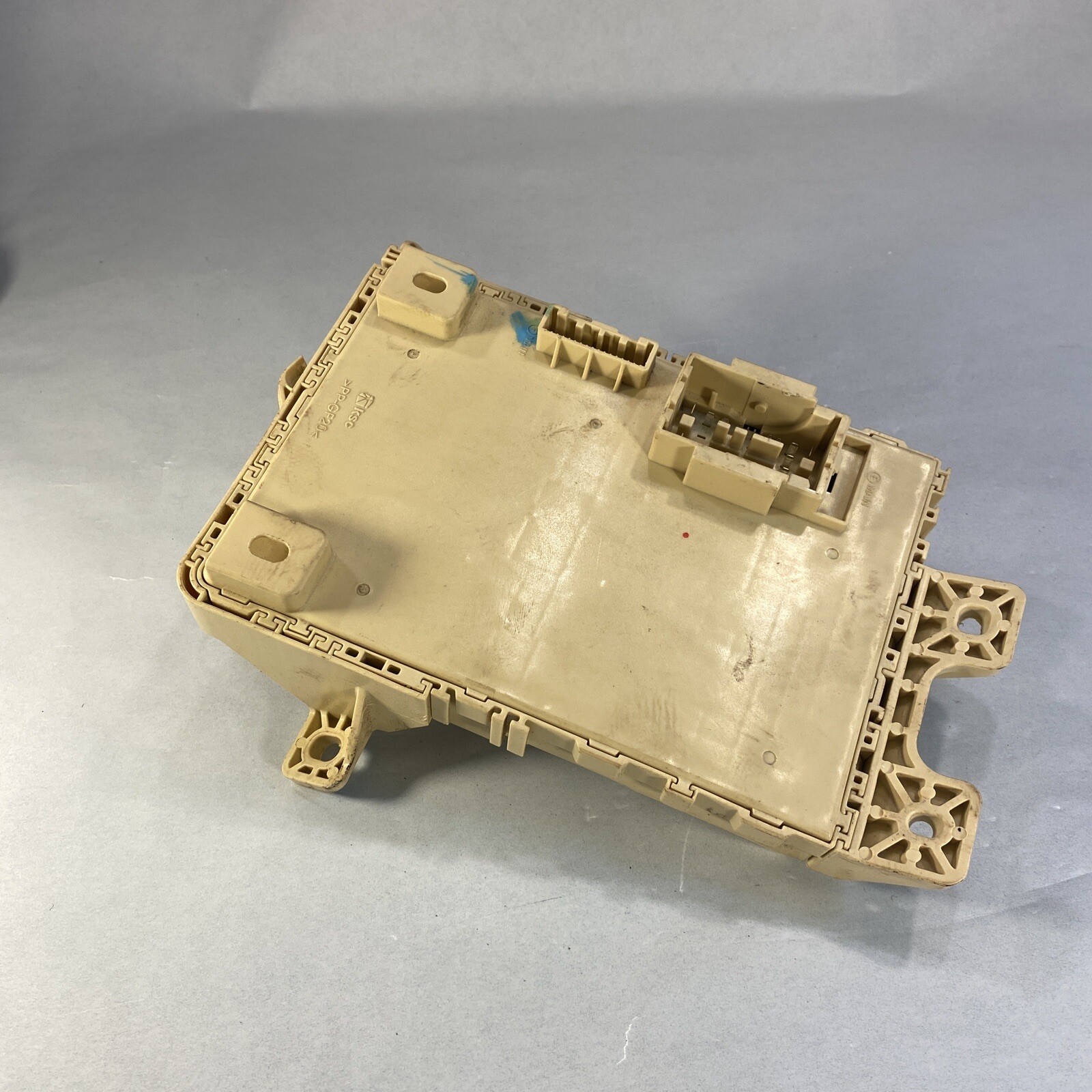 17 18 HYUNDAI ELANTRA Interior Cabin Fuse Junction Box OEM 91950-F2020