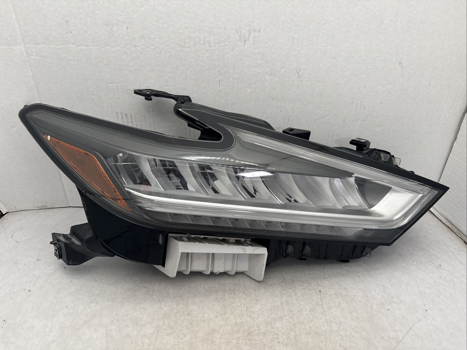 2019 2020 2021 2022 2023 Nissan Maxima Headlight Right RH Passenger OEM LED Lamp