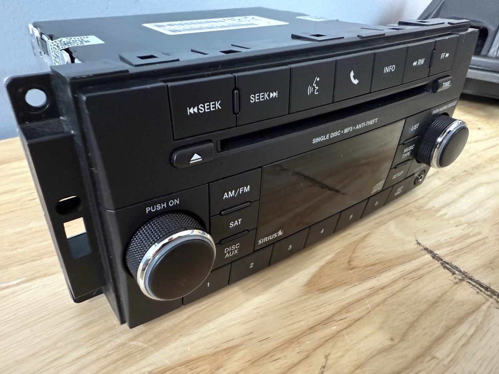 2007-2017 Jeep Dodge JK Chrysler Sirius Aux MP3 AM/FM Radio P05091197AC OEM