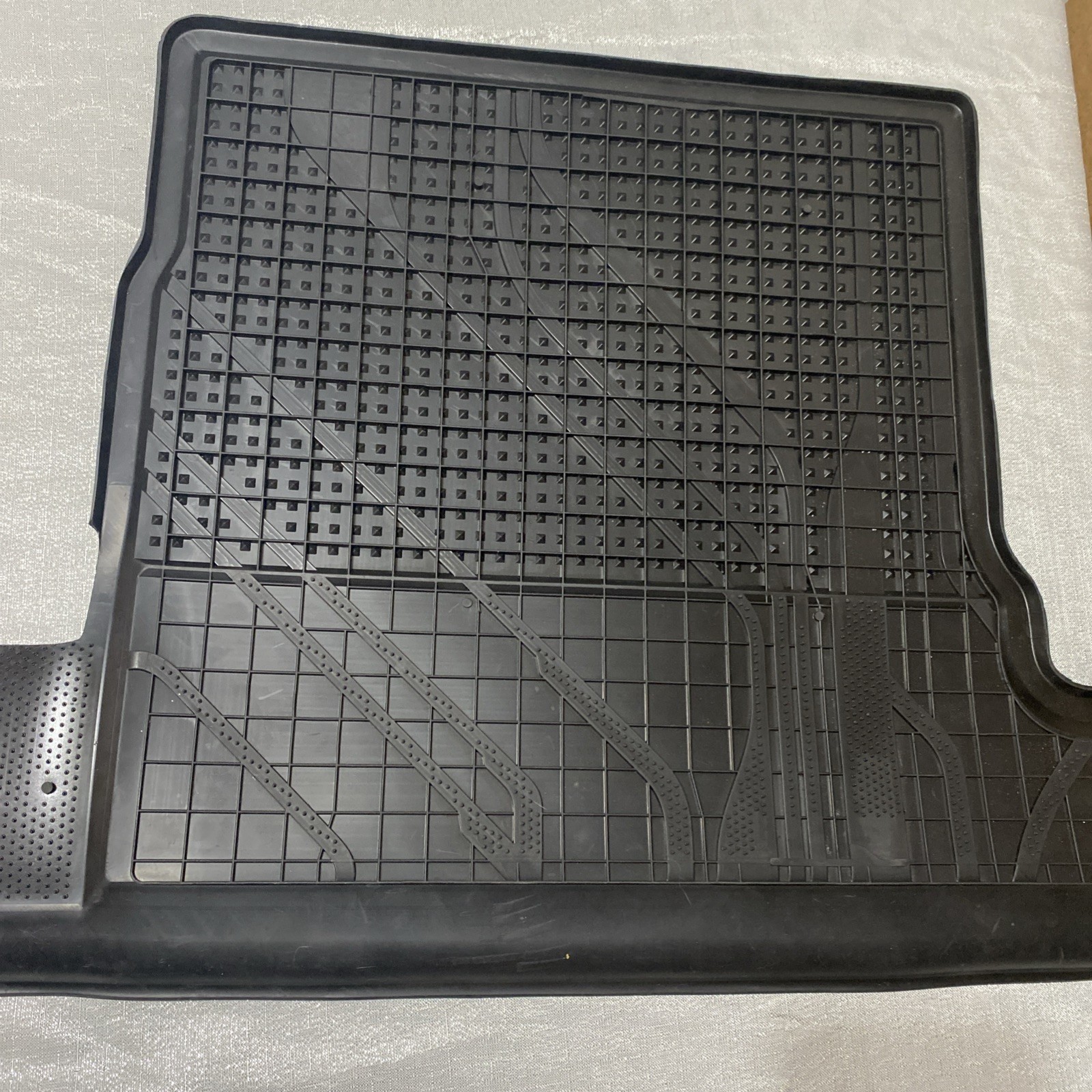 OEM GM 3rd Row Bench All Weather Floor Mat 84206892-84206893 Black