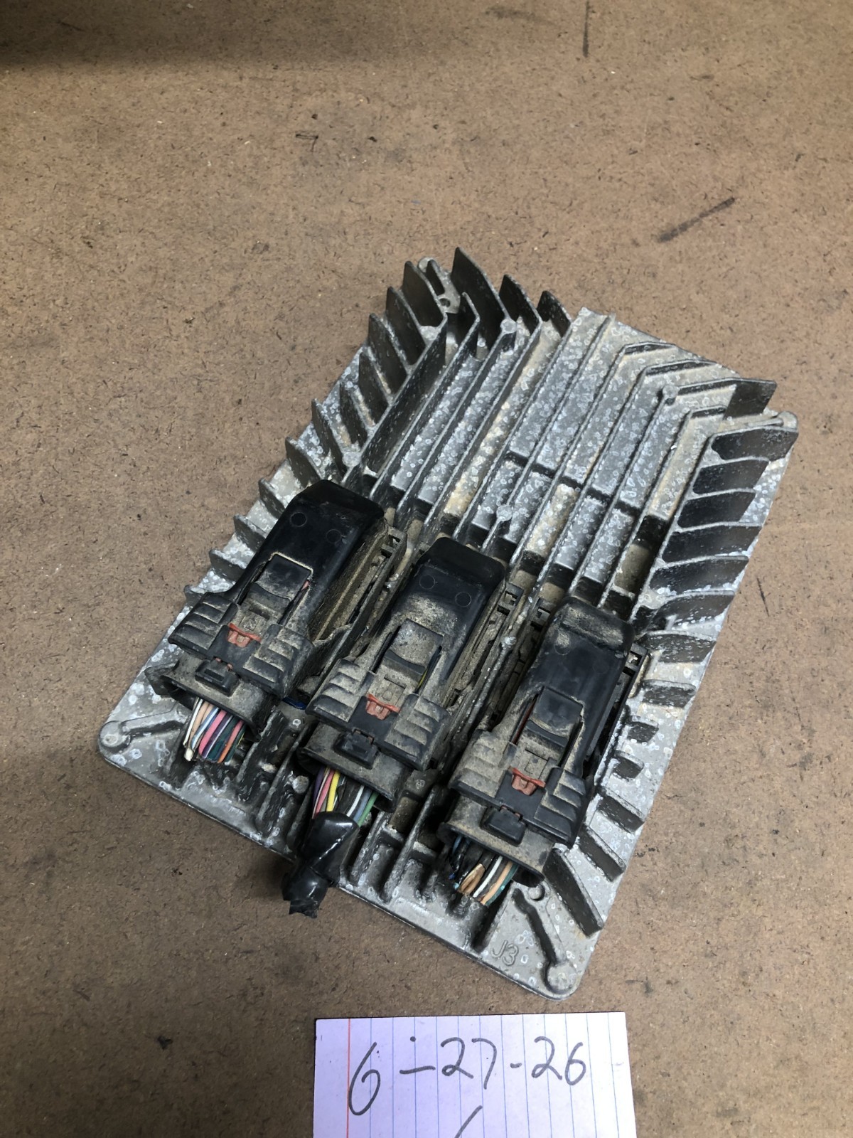 2013-2016 Chevrolet Equinox Engine Control Module ECM 12651807 ABAV E39A Plugs