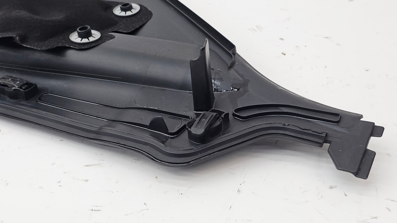 12-18 BMW F30 3-Series Windshield Wiper Cowl Cover Trim Right Passenger Side OEM