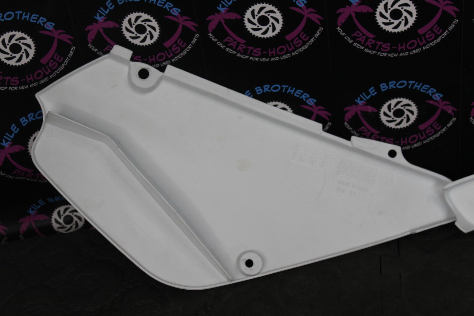 2006 Suzuki RM85 AFTERMARKET PLASTICS BODY KIT FENDERS FAIRINGS COWLS * GOOD *