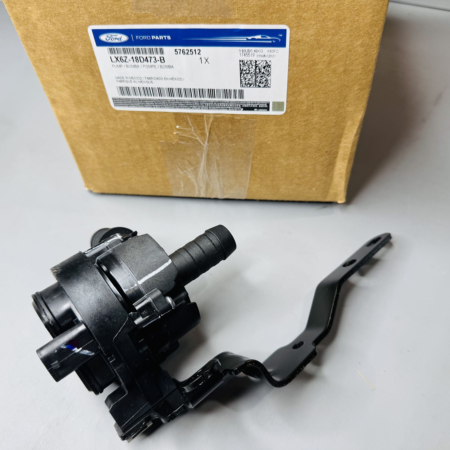 OE GENUINE Engine Coolant Water Pump For 2020-2023 Lincoln Corsair LX6Z-18D473-B