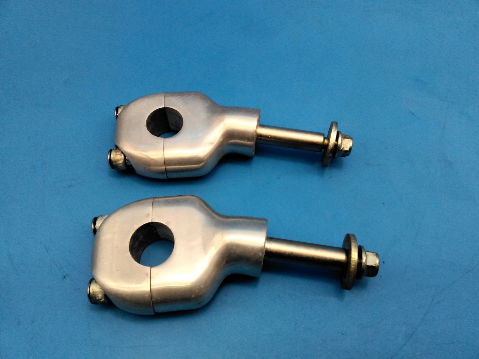 1986-1988 Honda VT 700 800 Shadow OEM Handlebar Risers Nice! VT700 NV750C VT800