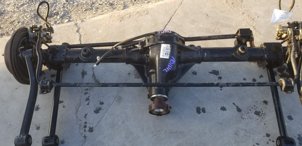 14 JEEP WRANGLER JK JKU REAR AXLE ASSEMBLY 3.6L 4X4 LEFT HAND DRIVE 3.73 RATIO