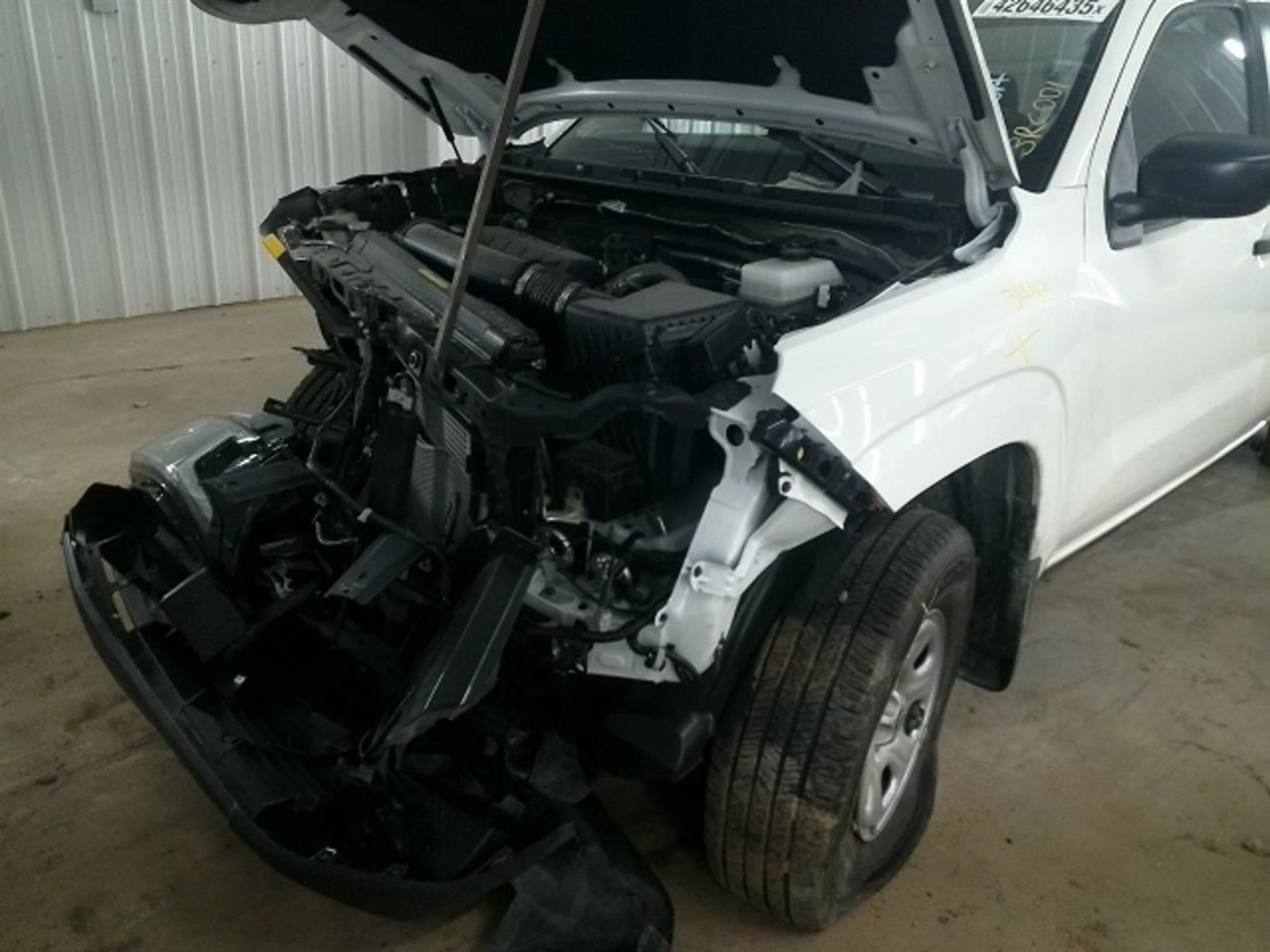 FRONTIER 2024 Front Door Trim Panel 104818862