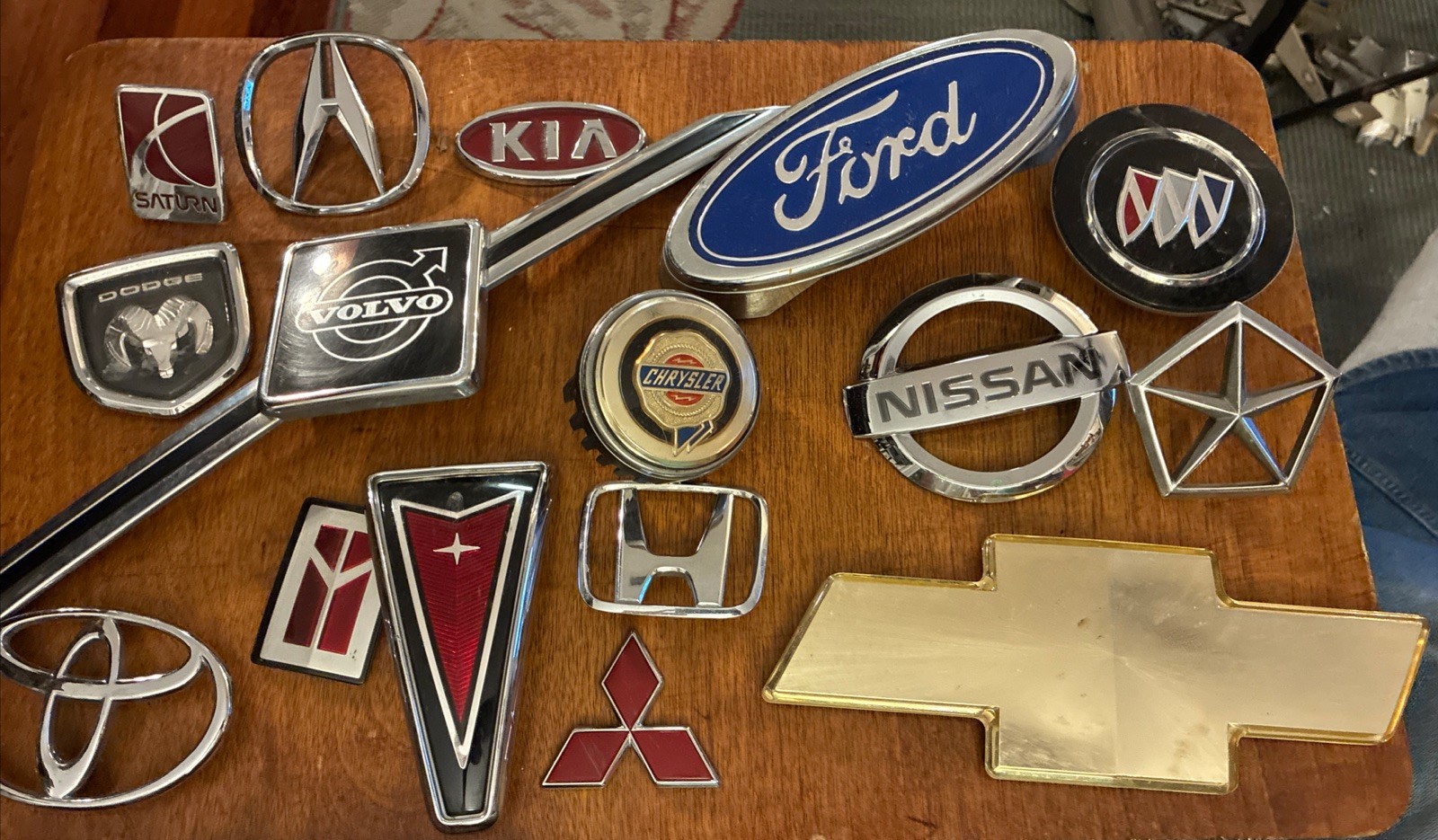 Automobile Manufacturers Mixed Emblem Lot Plastic