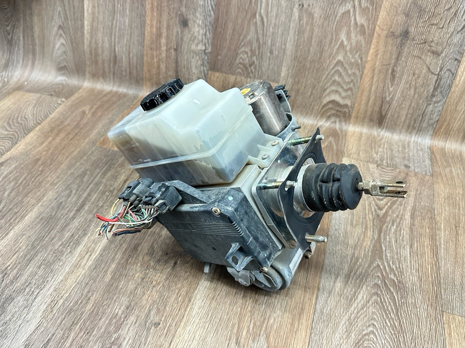 2005-2009 Toyota 4Runner ABS Anti-Lock Brake Pump Actuator Module OEM