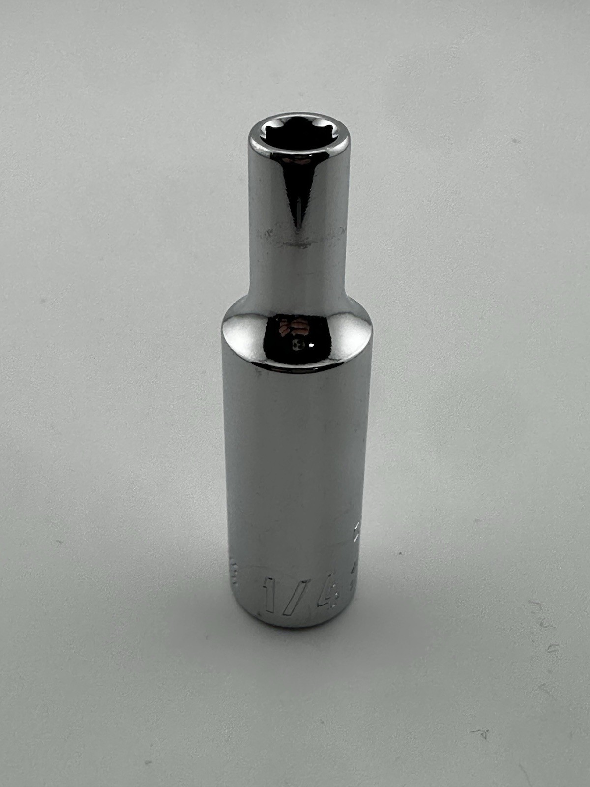 CRAFTSMAN Deep Socket, SAE, 3/8-Inch Drive, 1/4-Inch, 6-Point (CMMT23144). 0269