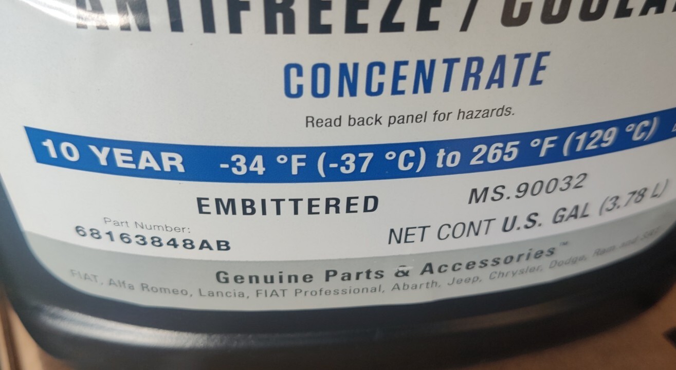 Engine Coolant / Antifreeze – 10 Years – Genuine Mopar OEM 68163848AB ***New