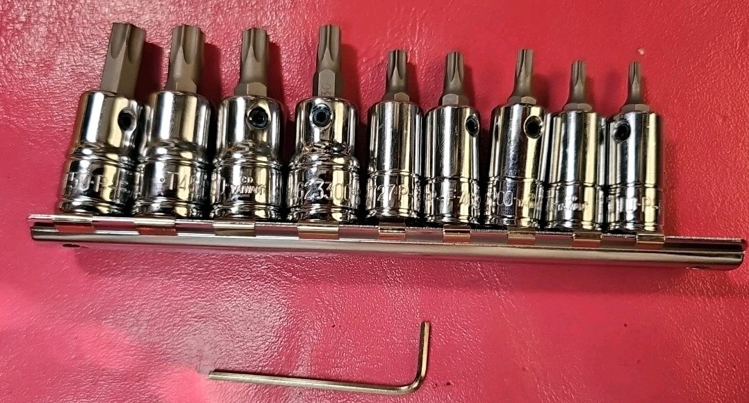 Pittsburgh 10pc. Male Star Bit Socket Set. Item 06932