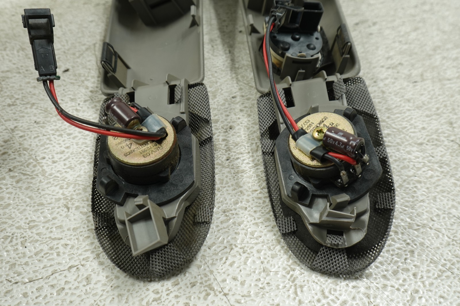 1995-1999 OEM GM Chevy GMC C/K 1500 2500 Window Lock Switches Master **2-Door**A