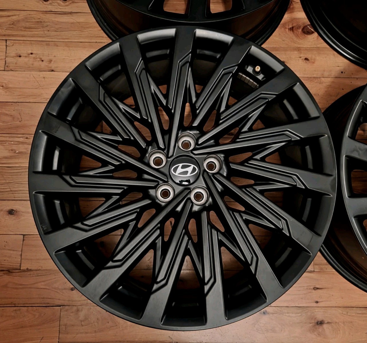 GENUINE 21″ Hyundai Factory SINGLE Calligraphy Black Rim OEM Wheel 24 25 SantaFe