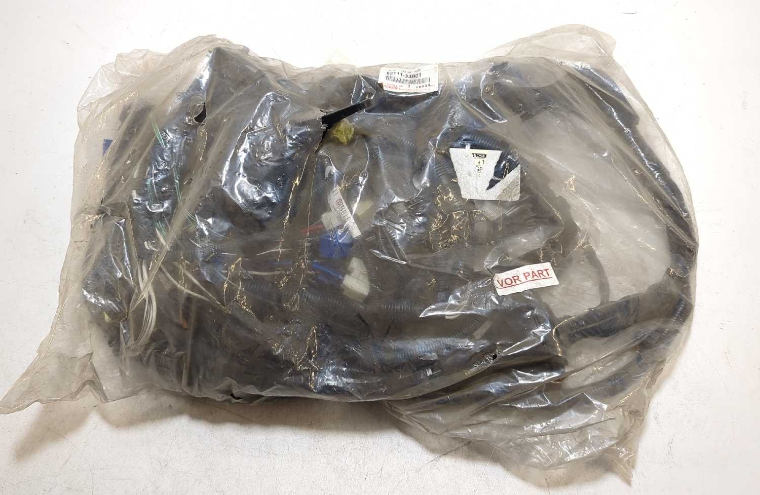 New OEM Toyota Engine Bay Fuse Box Wiring Harness 2004-2006 Camry 82111-33B01