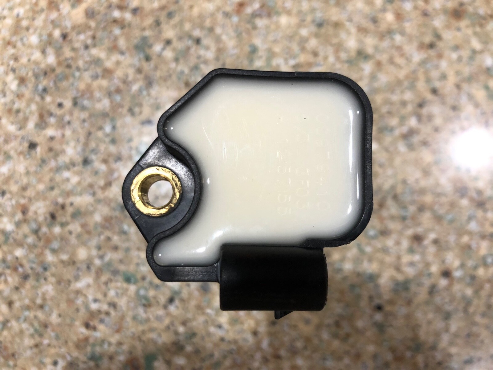 OEM WHITE TOP CADILLAC DEVILLE DTS DHS STS XLR NORTHSTAR IGNITION COIL ON PLUG