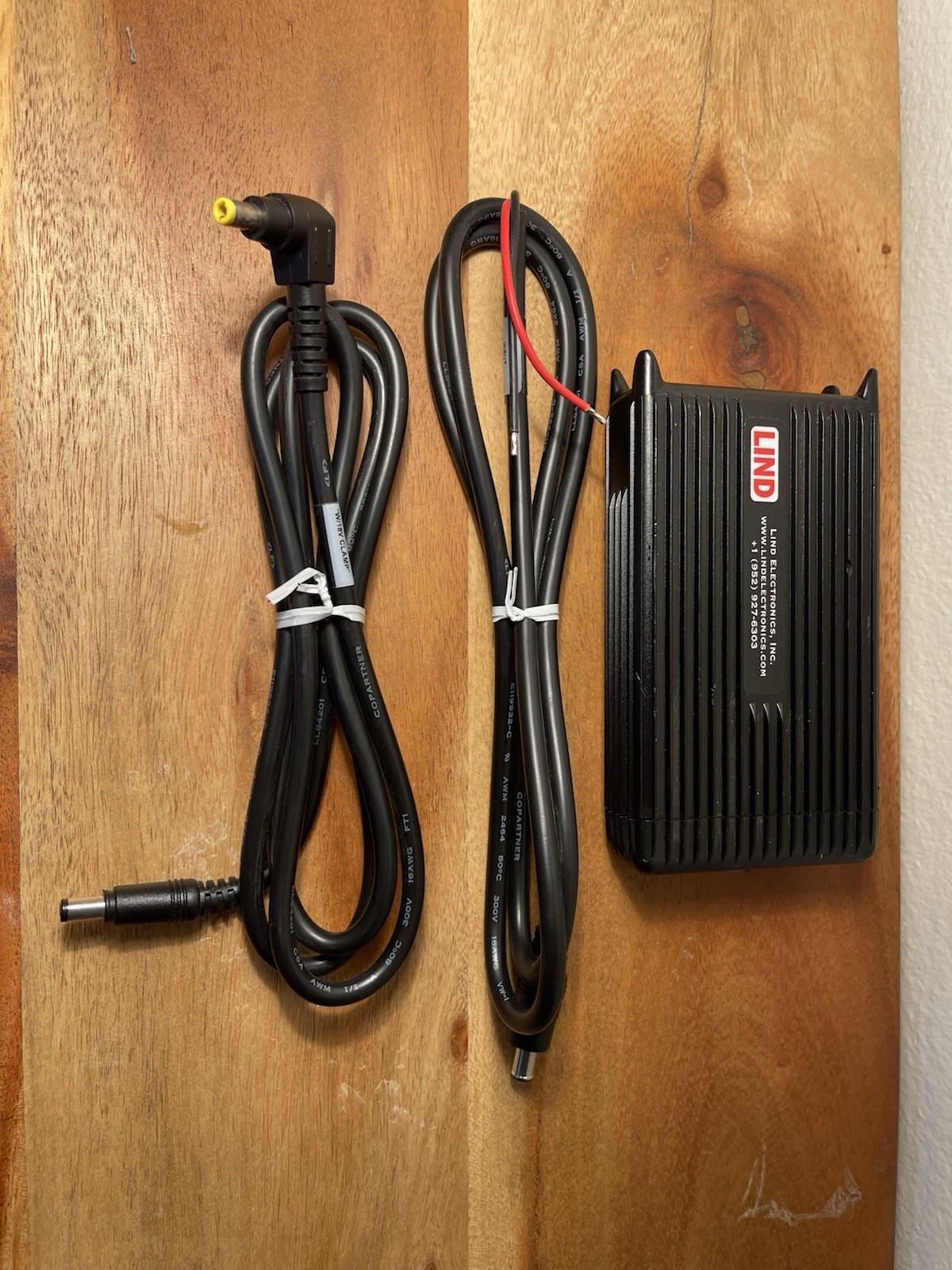 LIND Power Supply For Panasonic Toughbooks With Cables