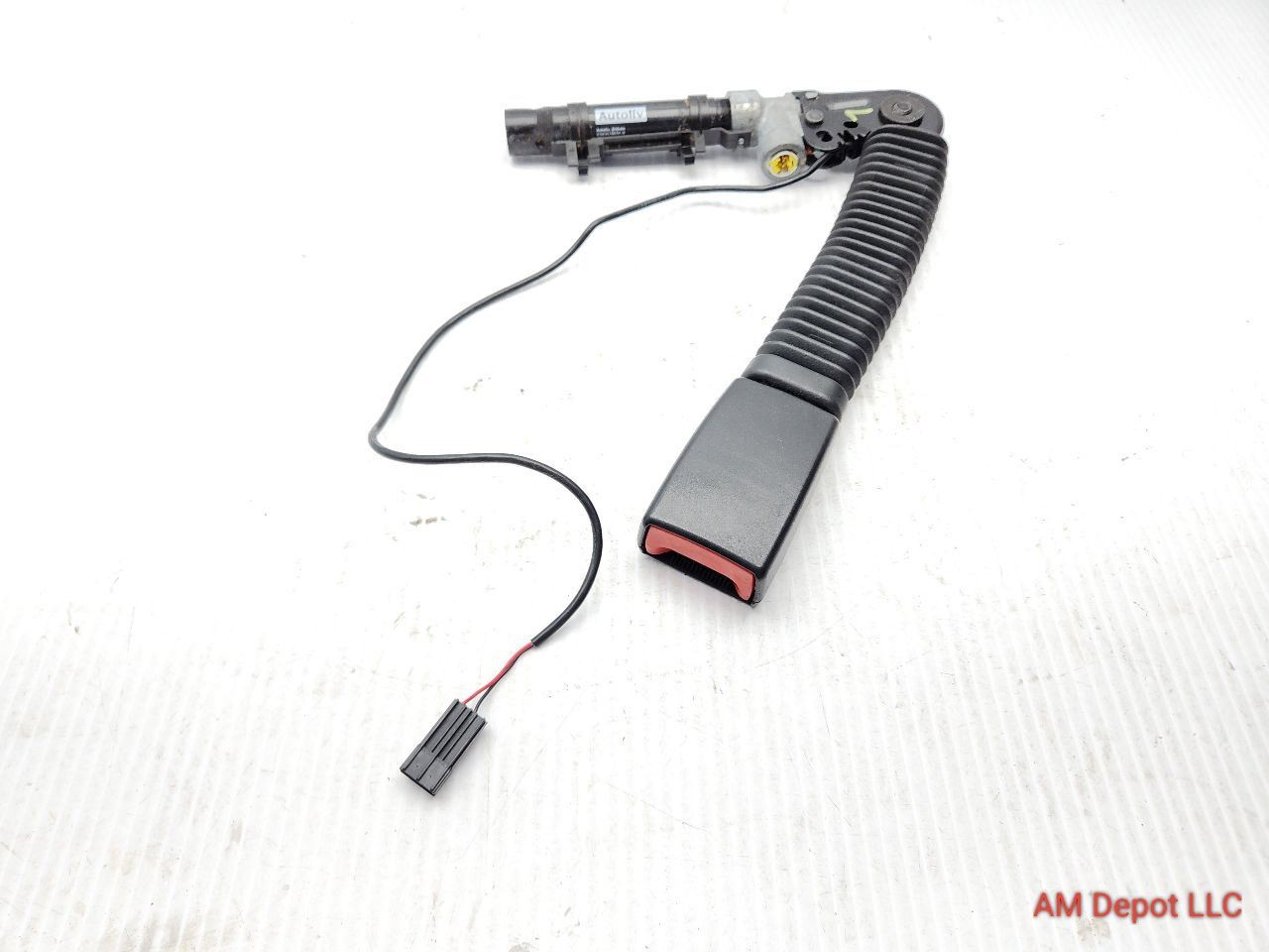 2010 BMW 535xi 535i 528i 528xi E60 E61 Front Left Driver Seat Belt Buckle