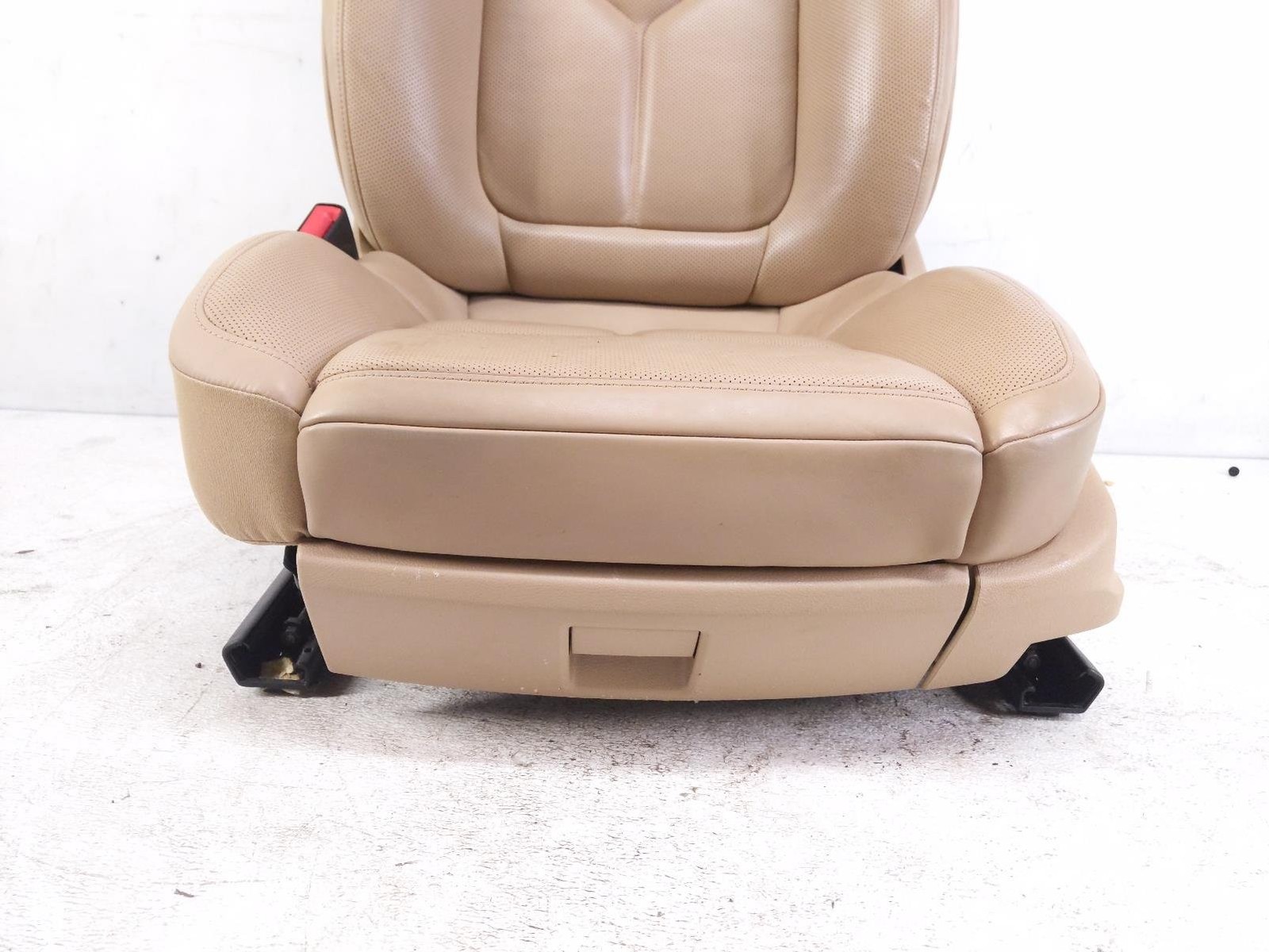 2015-2025 Porsche Macan Front Left Driver Seat 958-881-375-G *Tan Leatherette