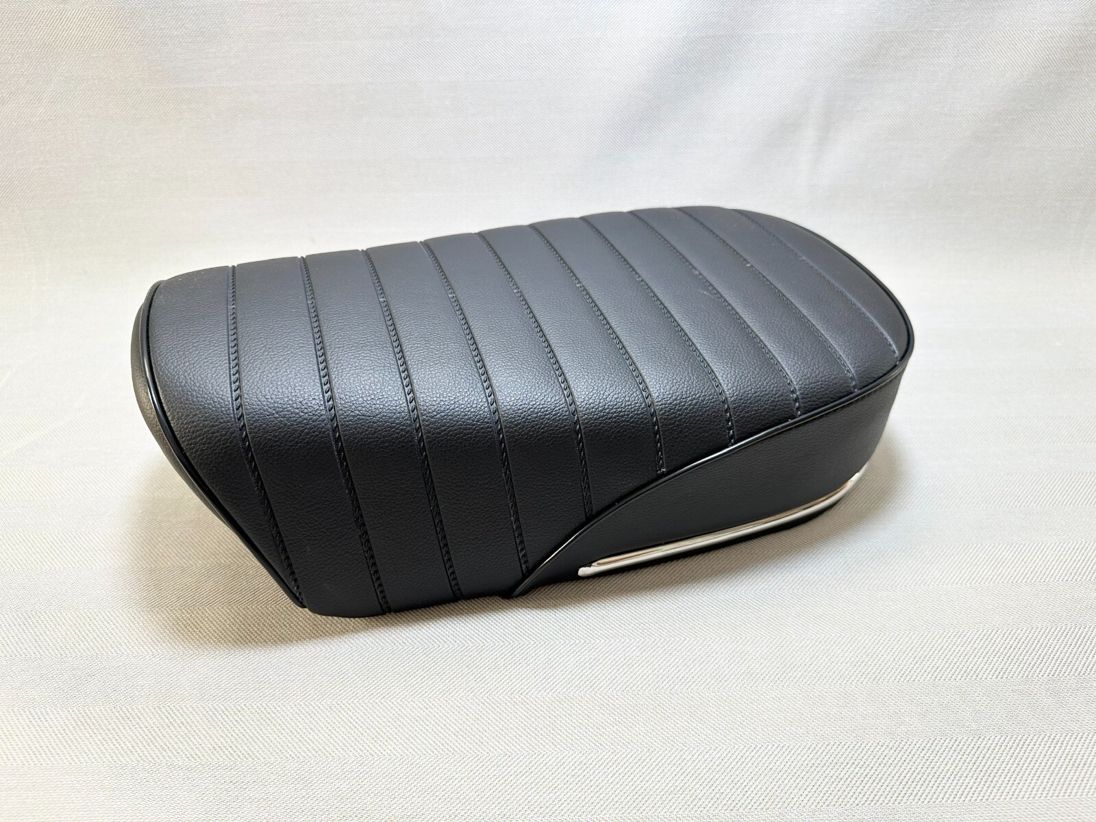 Honda CT90 CT200 Seat 1964 TO 1968 Model New Complete Reproduction Seat Black.