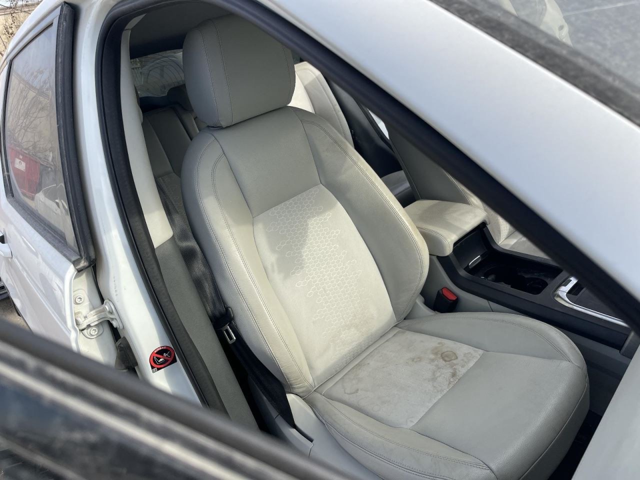 Passenger Front Seat Leather Fits 15-17 DISCOVERY SPORT 1003065