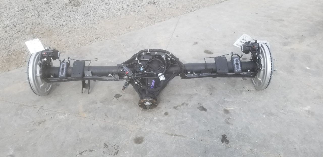 25 CHEVY SILVERADO 1500 REAR AXLE WITH DIFFERENTIAL CARRIER 3.42 RATIO
