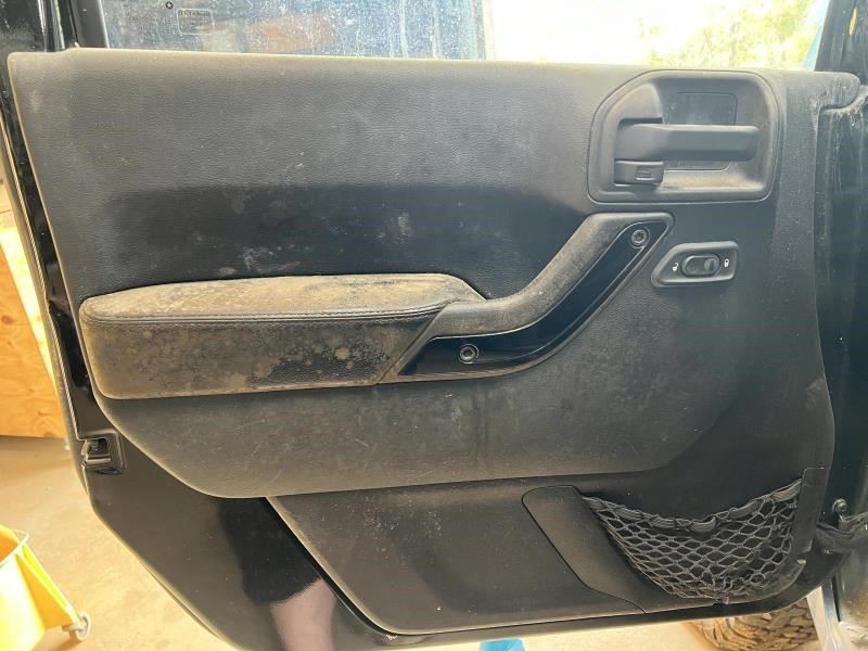 WRANGLER 2014 Front Door Trim Panel 104543796