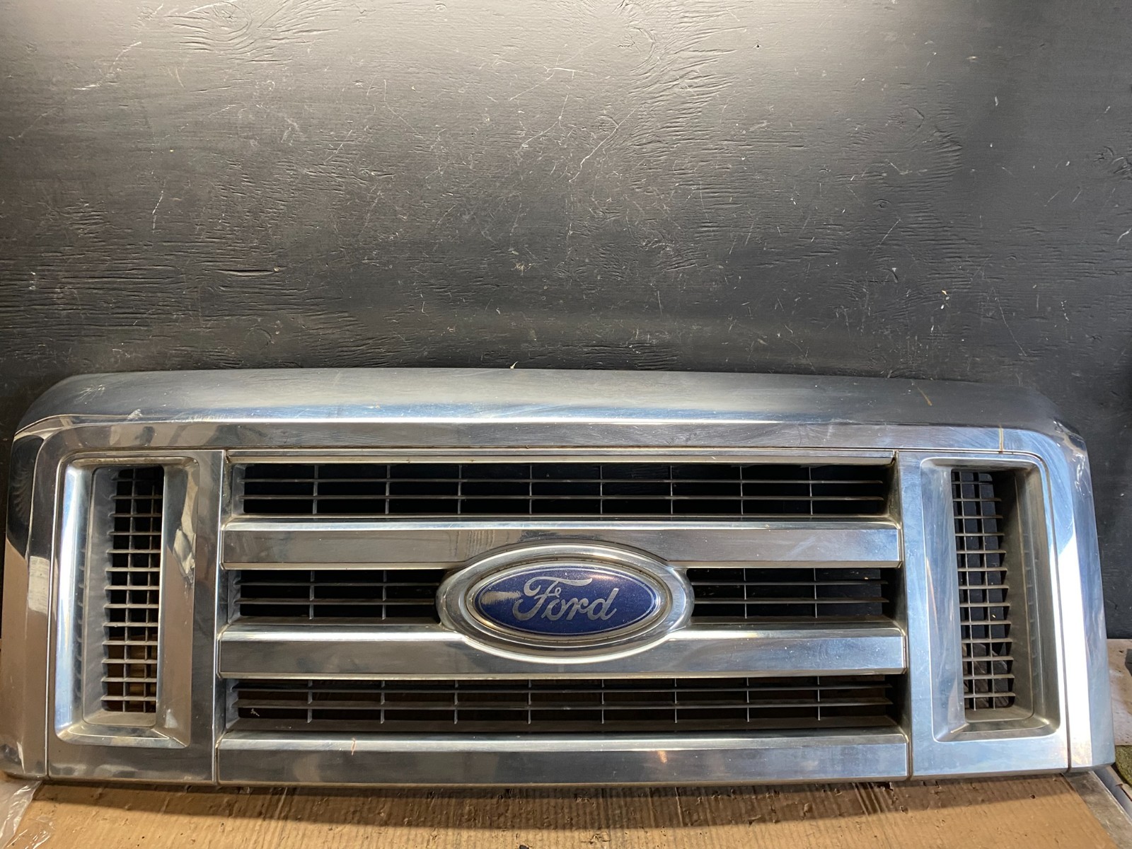 2008 to 2014 Ford Econoline E150 E250 Front Upper Chrome Grill Grille s9658 DG