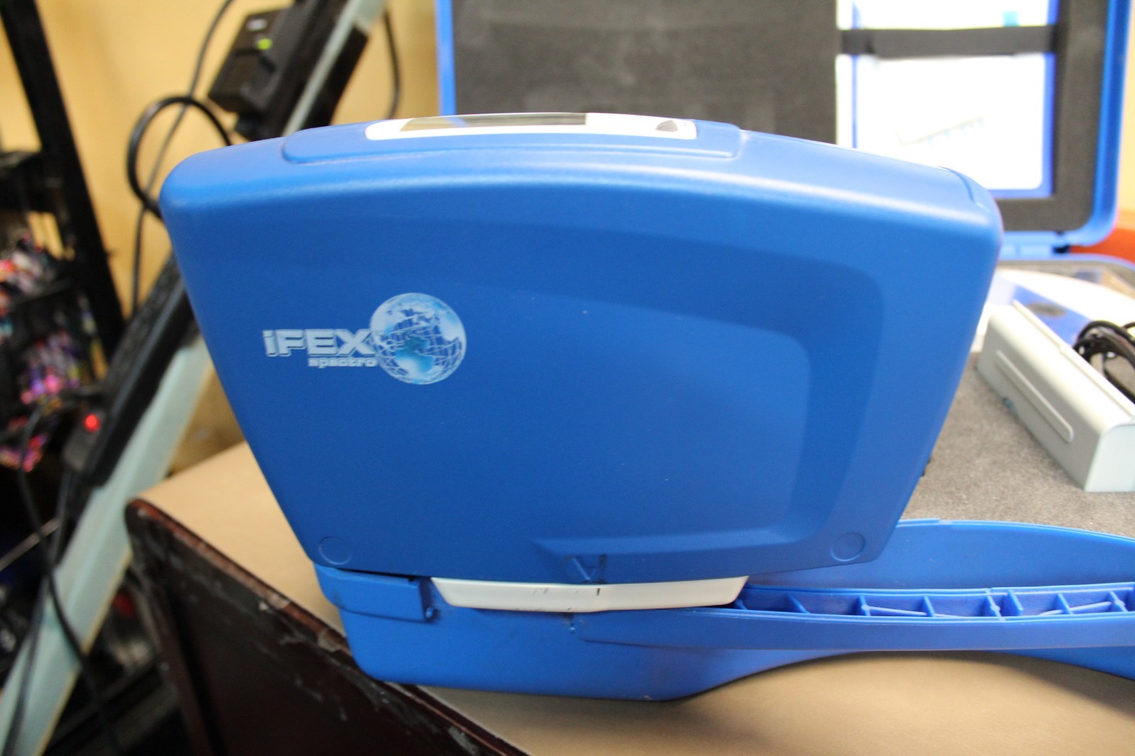 iFEX Sherwin-Williams Spectro Cat# 6354 Handheld Spectrophotometer