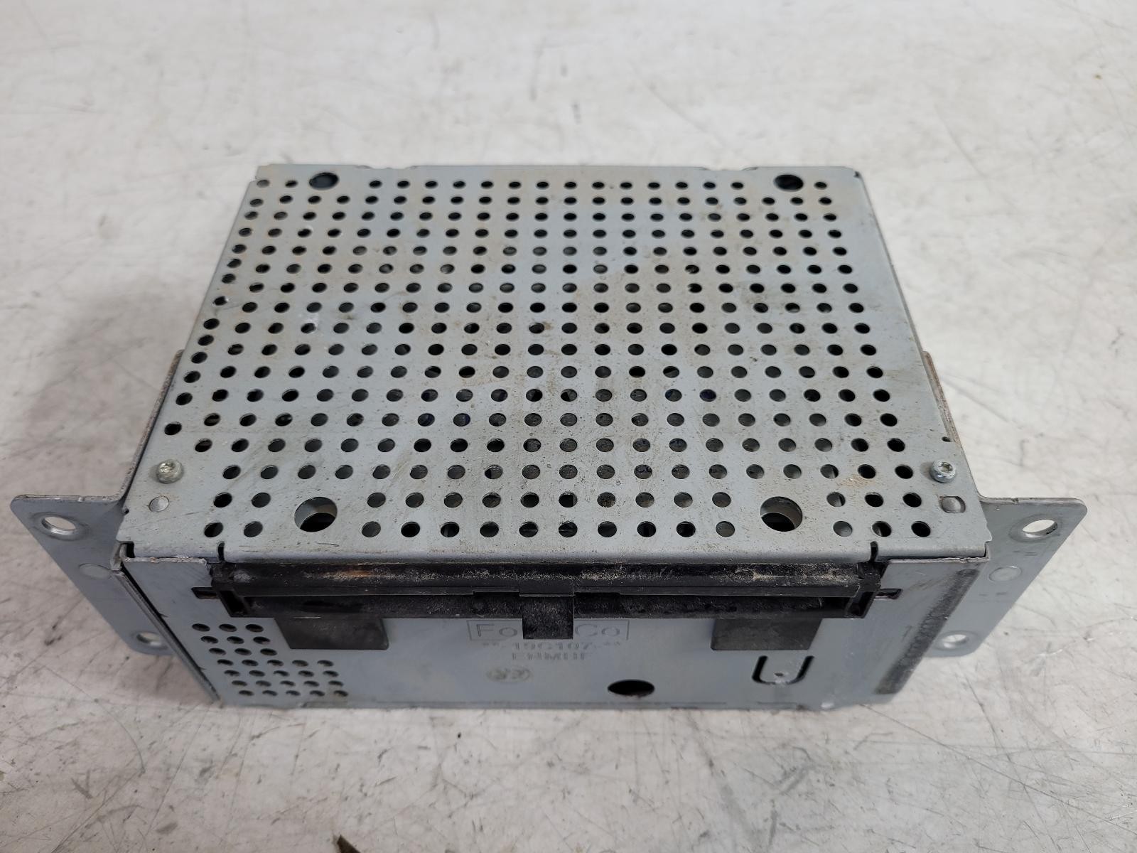 2017-2018 Ford F250 F350 Radio/Receiver w/CD/Sat w/o Display, ID HC3T-19C107-CK