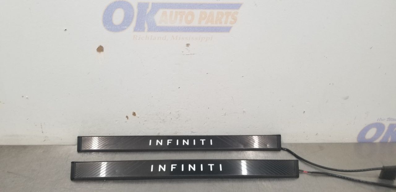 25 INFINITI QX80 FRONT SILL SET SET PAIR ILLUMINATED