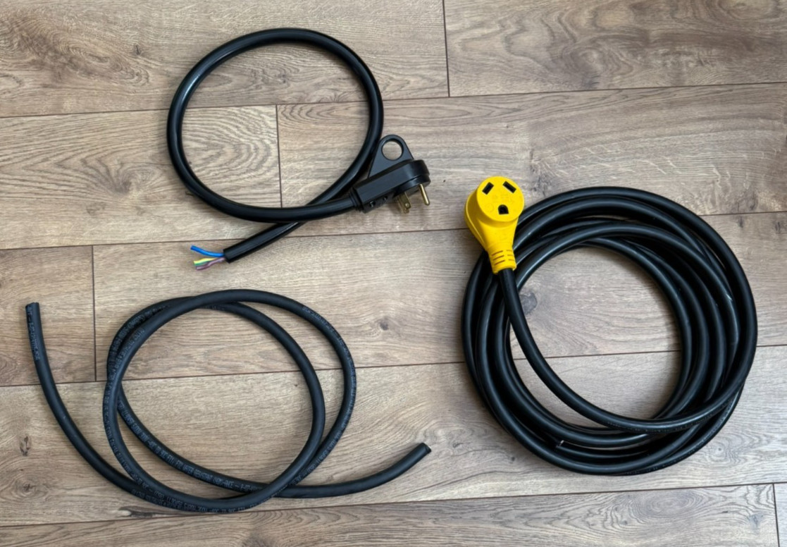 RV Power Cord 20 Foot 30 Amp 125V Cable Twist Lock Connector TT-30P/TT-30R FT