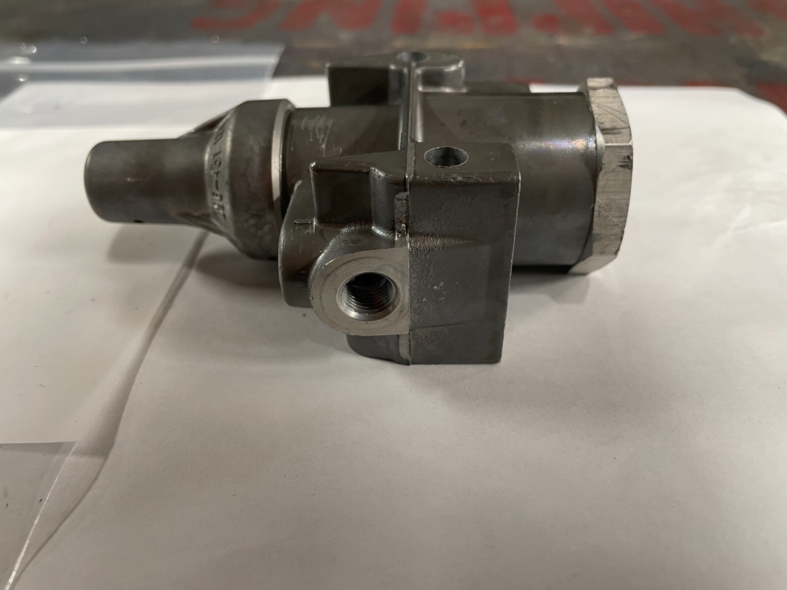 A4740 New GENUINE EATON® FULLER® AIR FILTER REGULATOR – OEM A-4740