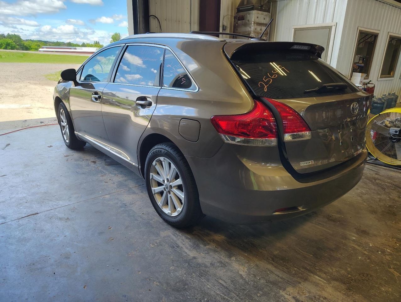 Rear View Mirror Automatic Dimming Halogen Headlamps Fits 09-16 VENZA 1586933