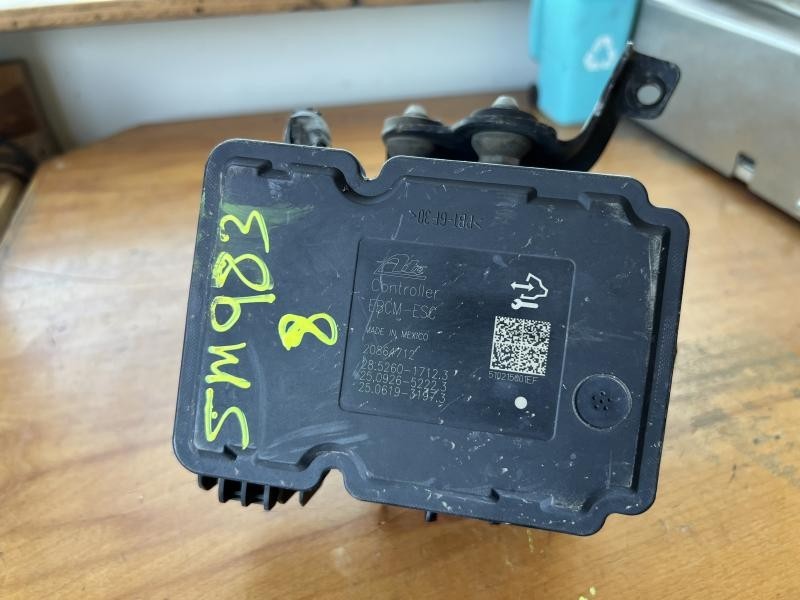 2010 GMC Terrain ABS Pump Anti Lock Brake Control Assembly AWD OEM