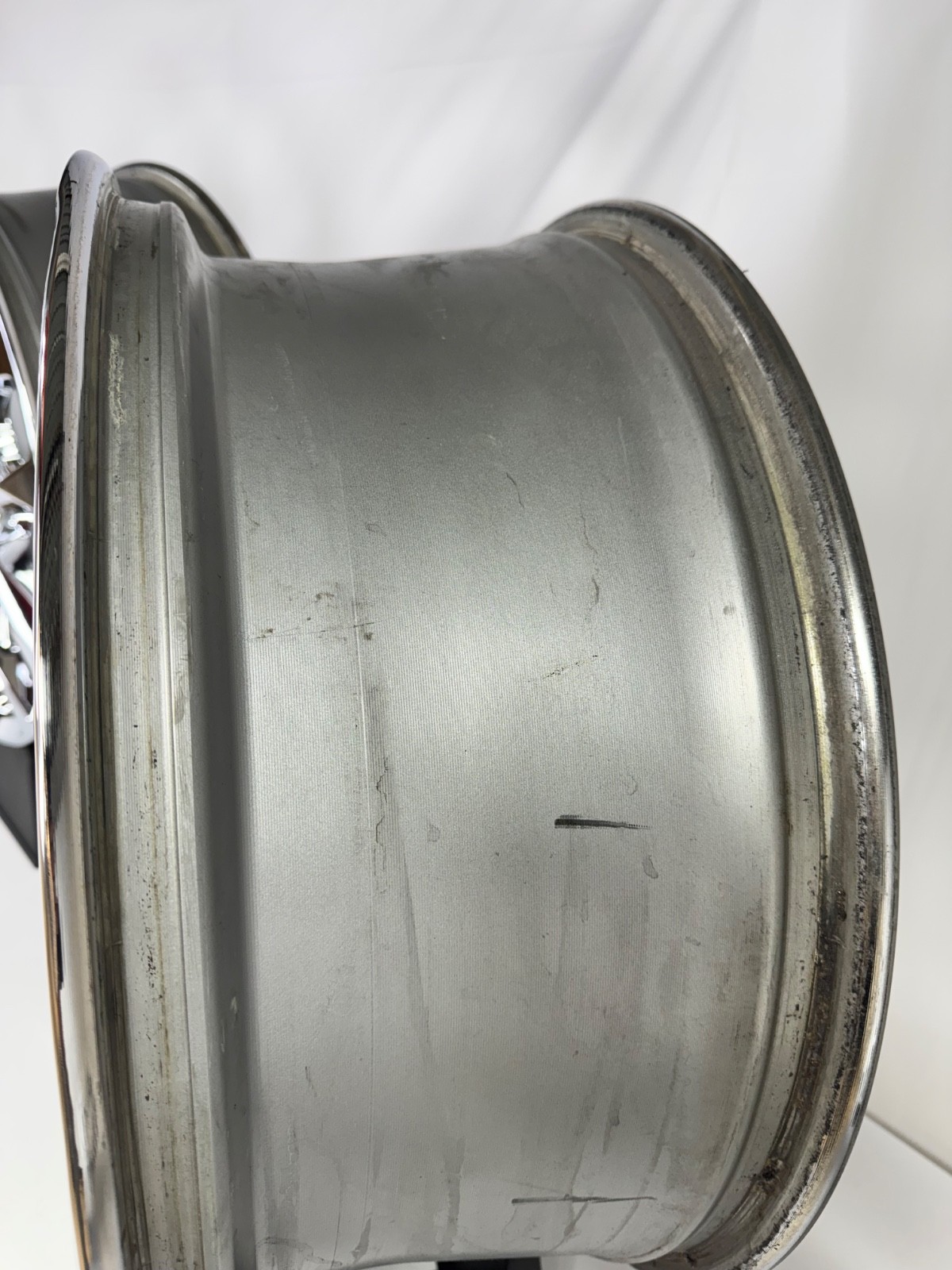 Used Set of 4 OEM Genuine GM Chrome 22 inch 22×9 Alloy Wheel Rim 84655420