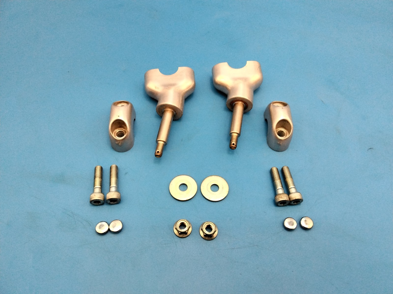1986-1988 Honda VT 700 800 Shadow OEM Handlebar Risers Nice! VT700 NV750C VT800