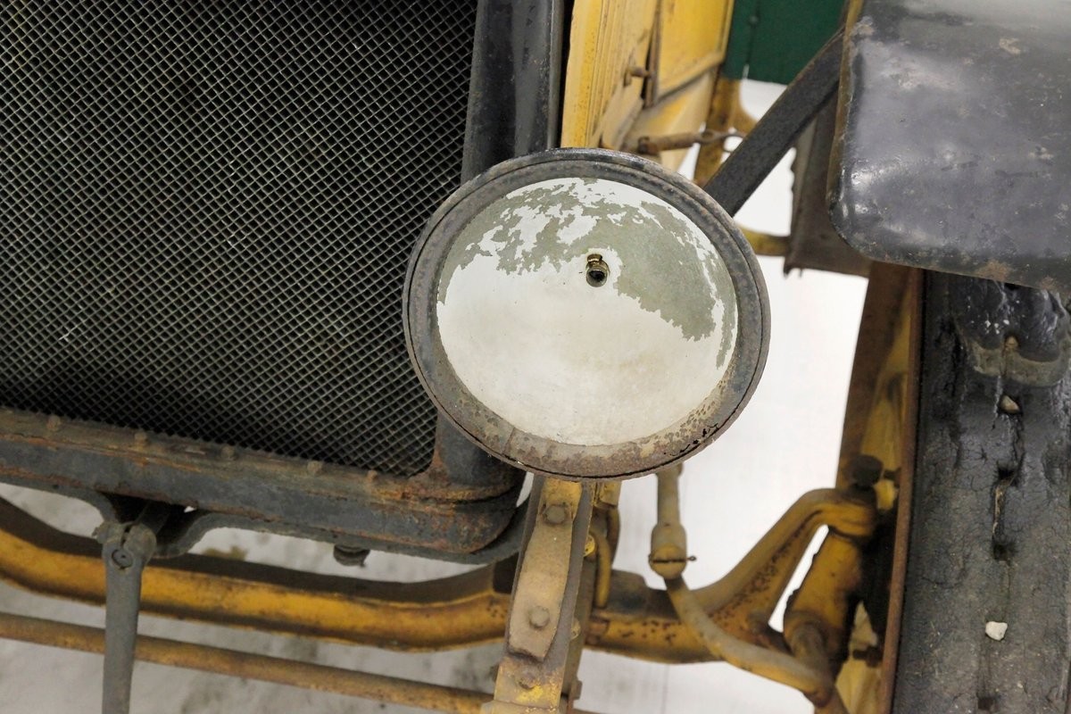 1915 Republic 2 Ton