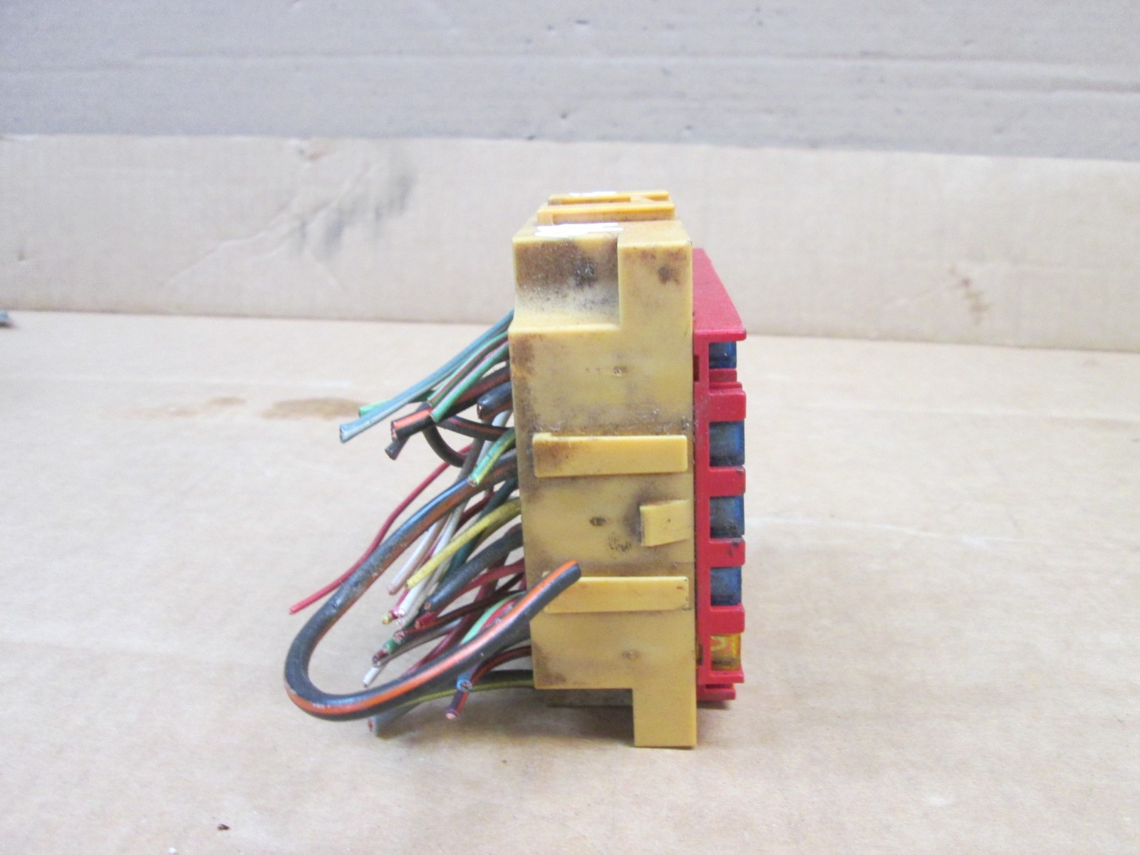 95-05 Ford E150 Interior Fuse Box Relay Junction Block Panel 1995-2005