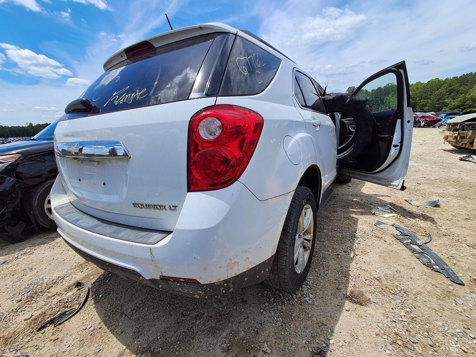 Used Front Right Door Assembly Front fits: 2015 Chevrolet Equinox Front Right Gr