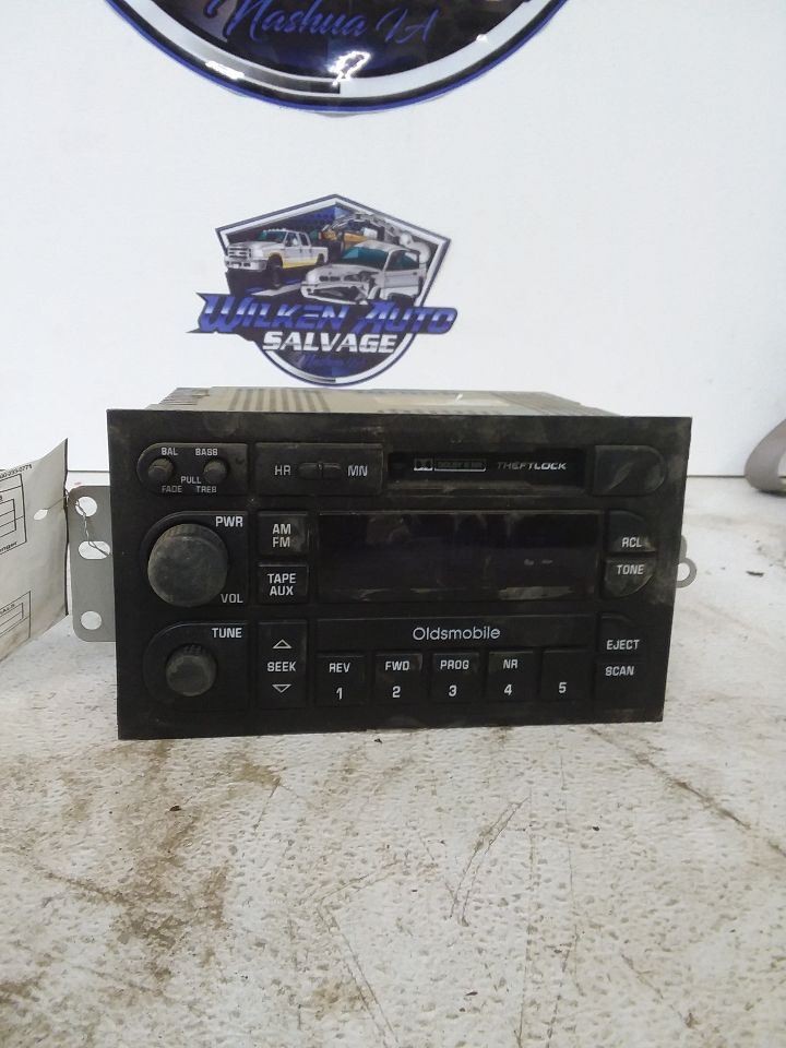 Audio Equipment Radio AM Mono-fm Stereo-cassette Fits 95 CUTLASS 1261444