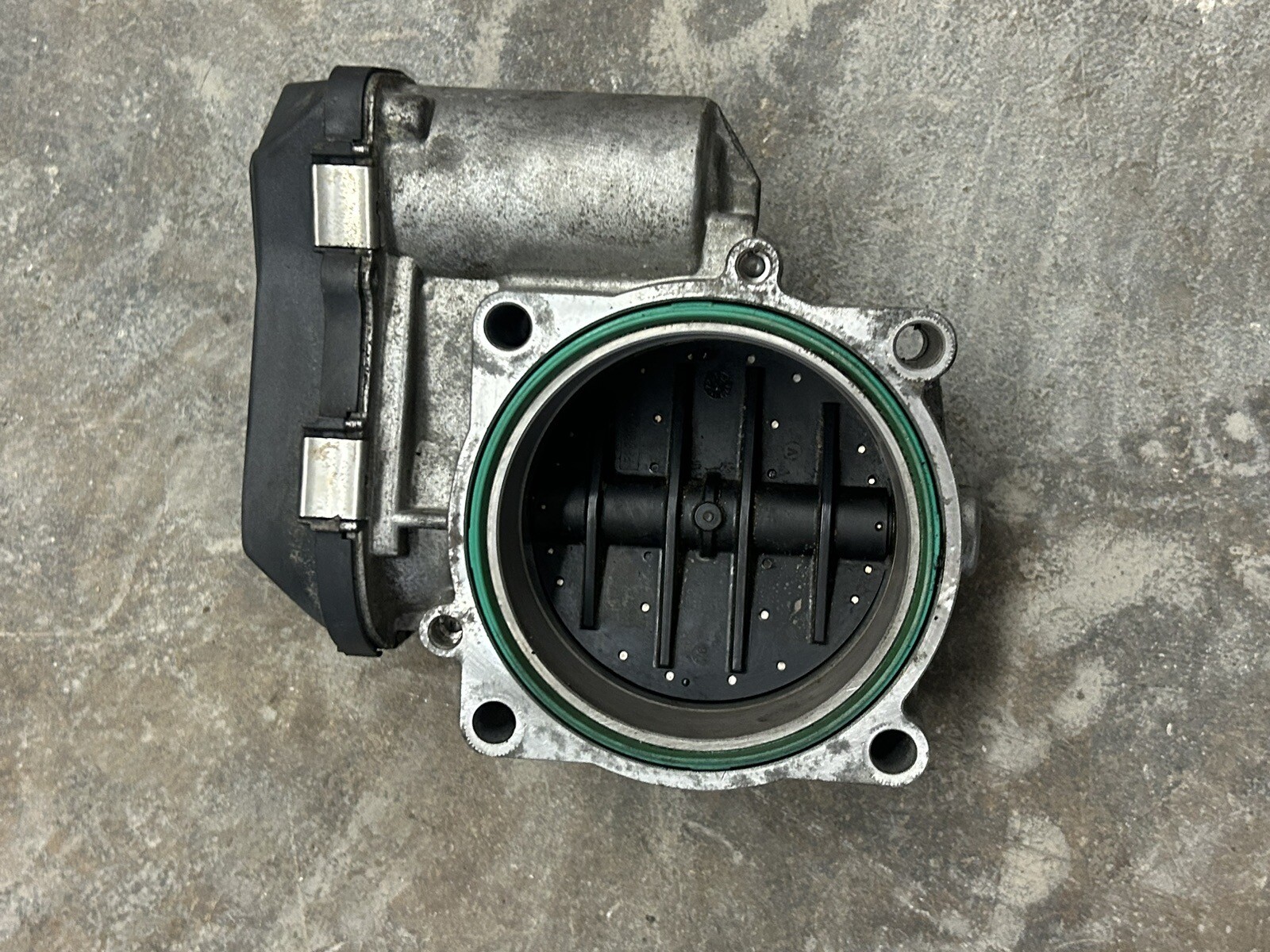 07-13 BMW E90 X5 328i X3 Z4 128 N52 3.0L ENGINE THROTTLE BODY HOUSING OEM 110320