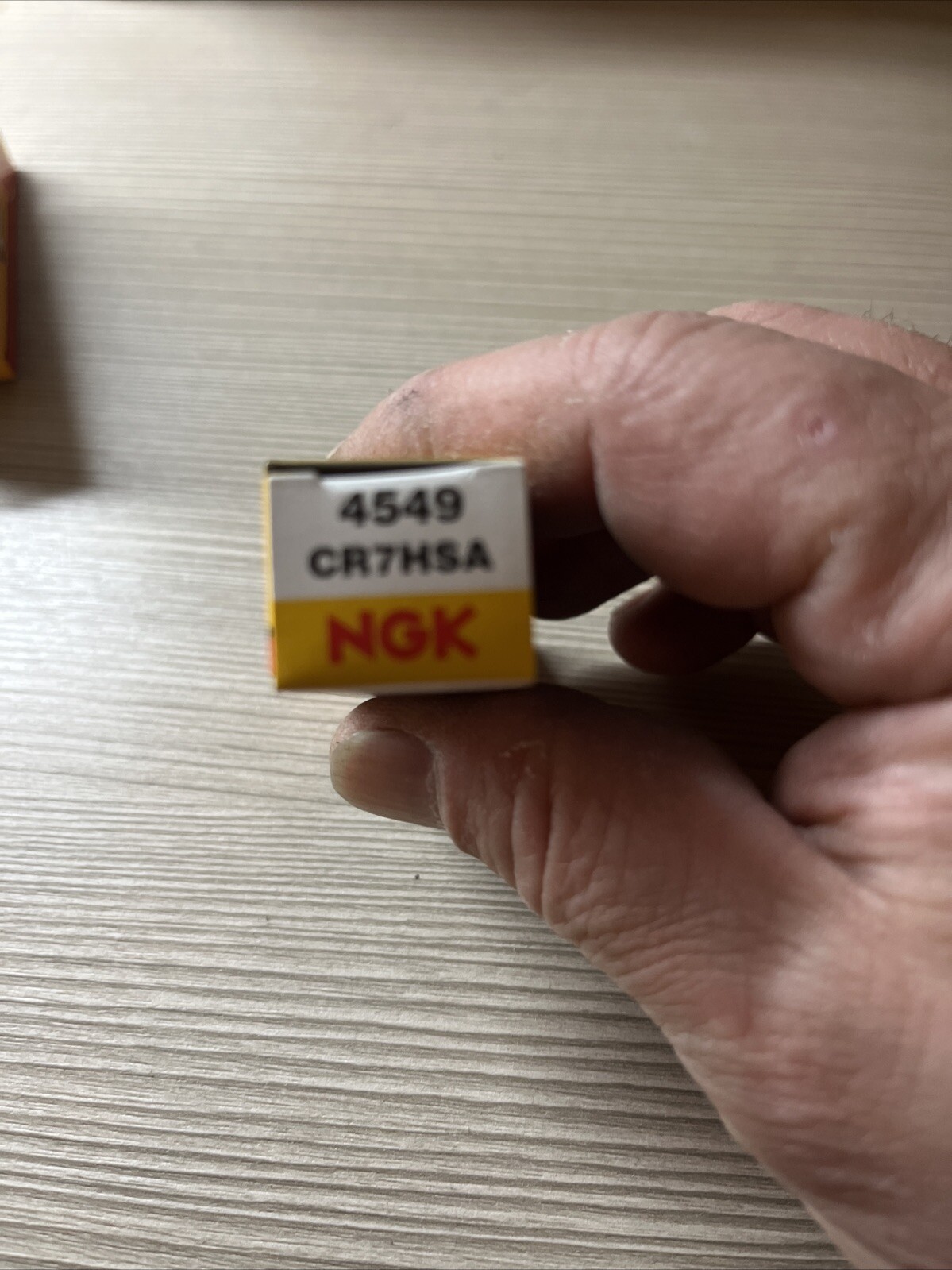 Genuine NGK 4549 Nickel Spark Plug CR7HSA Threaded Tip