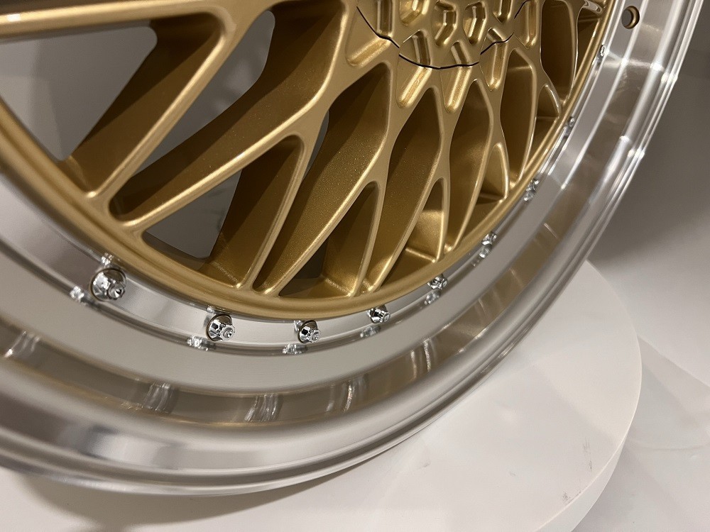 135 18 inch Gold Rim fits 5×100 CB74.1