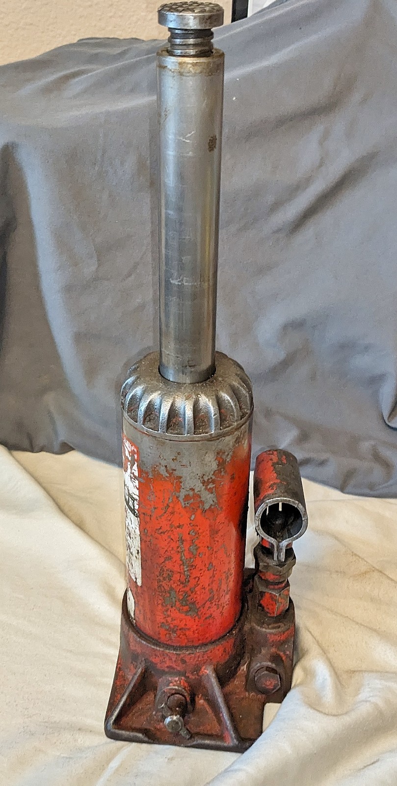 VINTAGE BLACKHAWK BOTTLE JACK 3 TONS WORKING VINTAGE BOTTLE JACK
