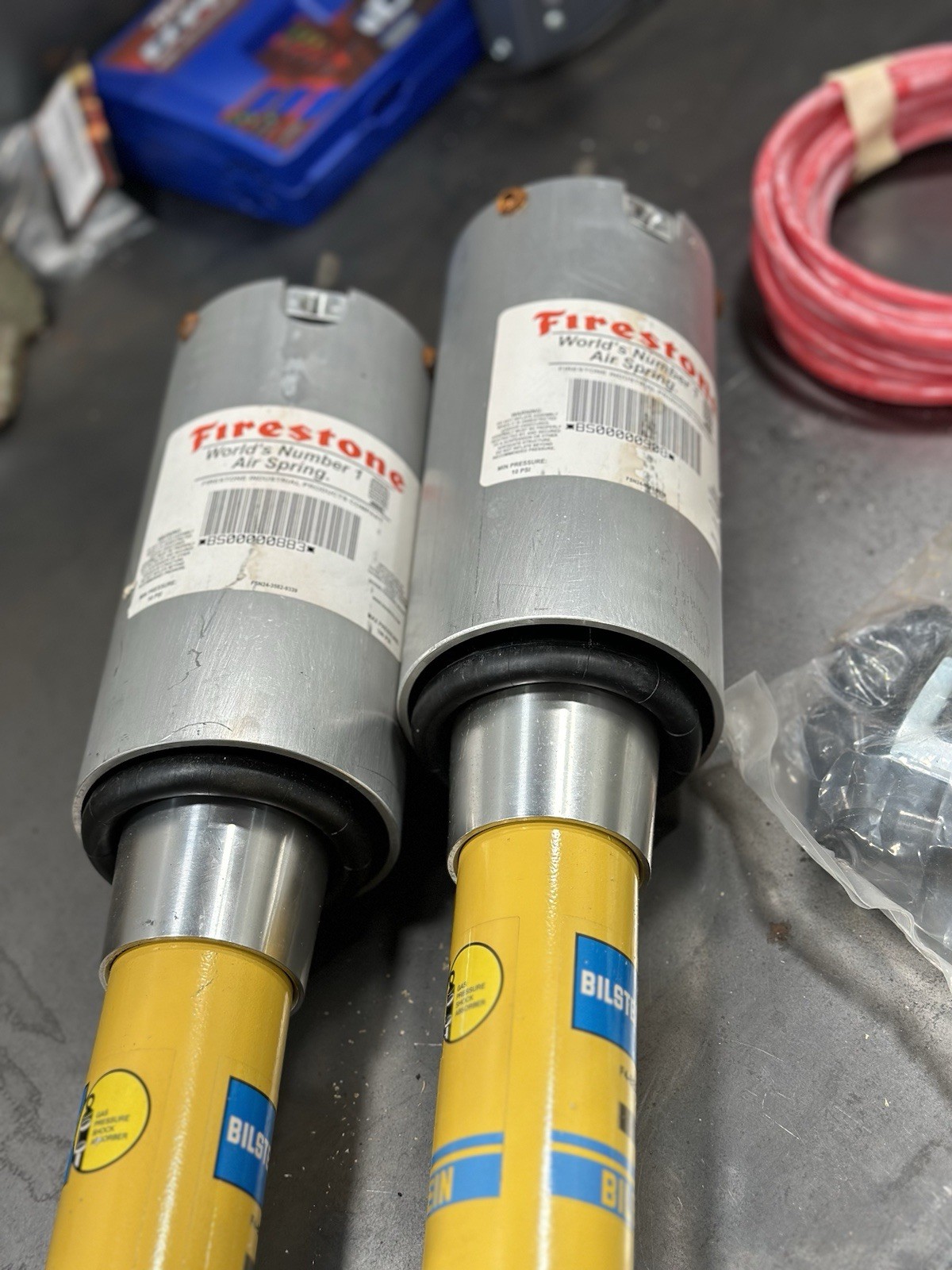 Firestone/Bilstein 1003 Level-Rite® Front Air Helper Shock Spring C2500/C3500