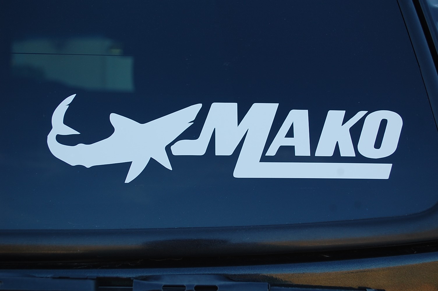 Mako Marine Sticker Vinyl Decal Fish Car Truck Boat Choose Size & Color (V374)
