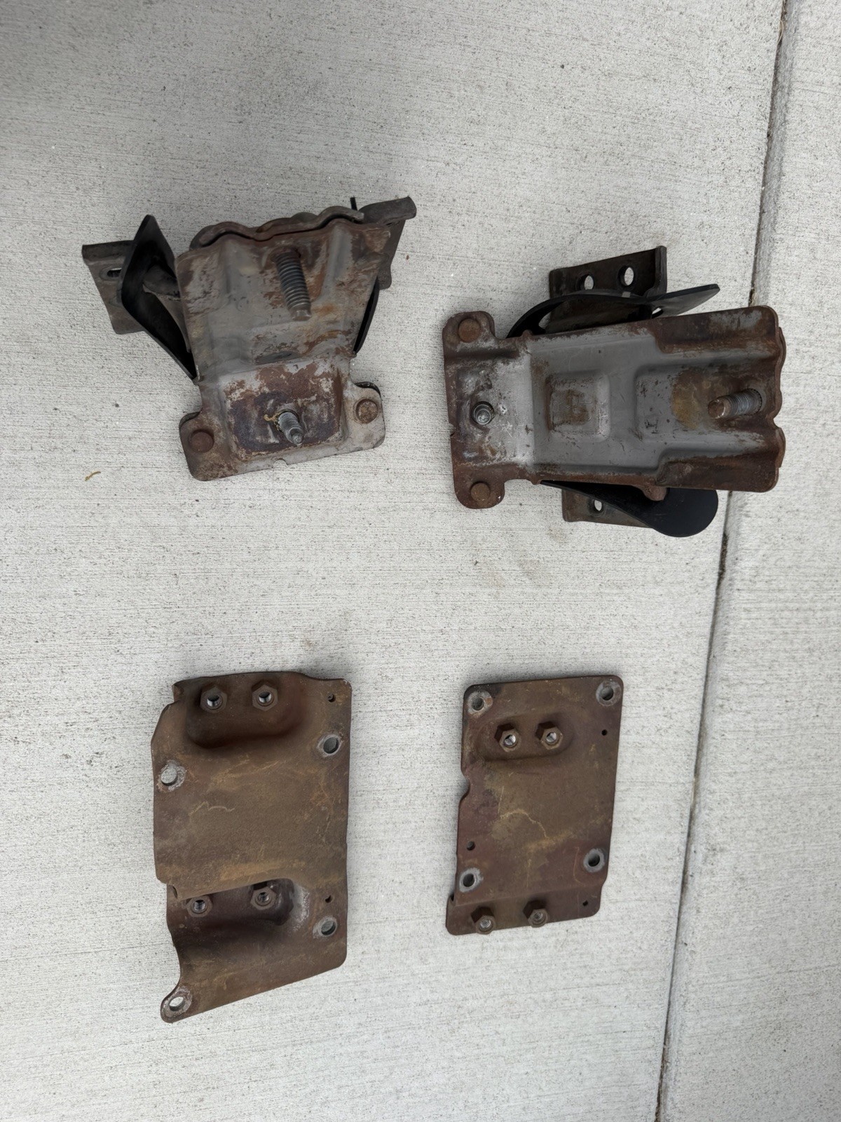 Ford Powerstroke 6.0 L Diesel Engine Motor Mounts For Econoline Van E250 E350