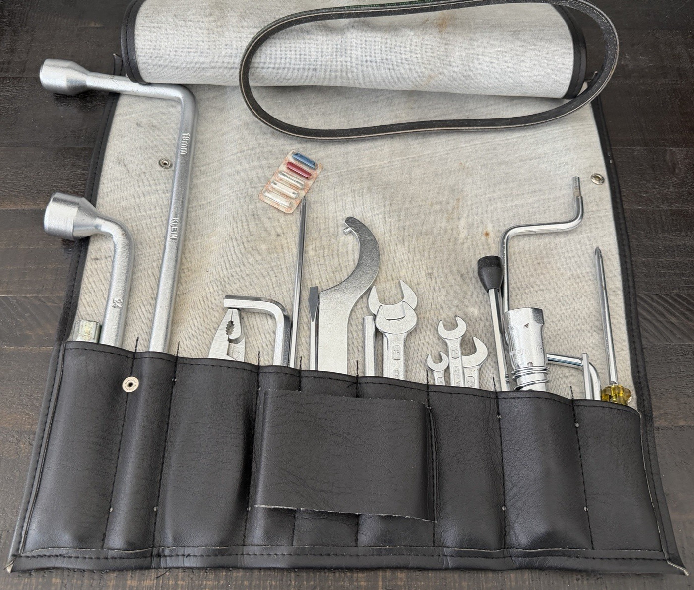 1984 – 1989 Porsche 911 Carrera Turbo Toolkit Tool Kit Roll Factory Original OEM